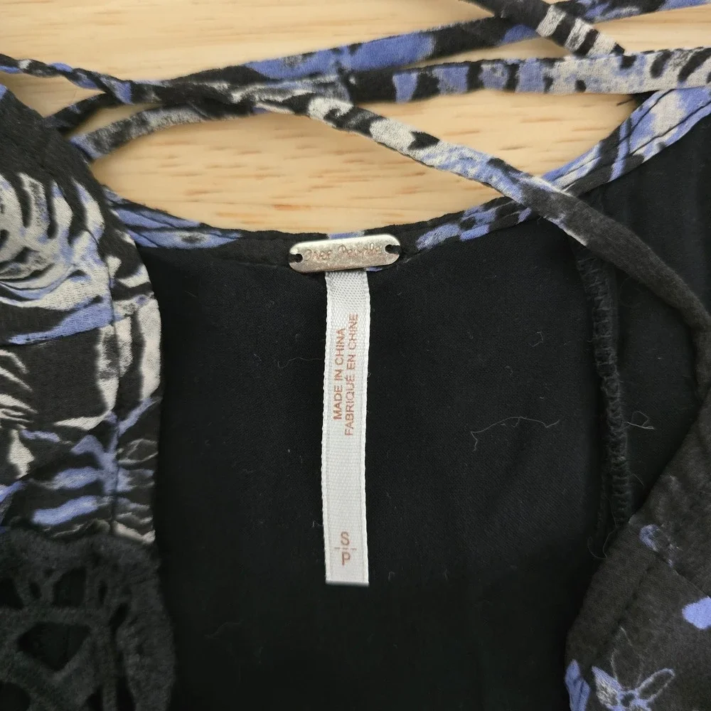 Free People Floral Crochet Yoke Mini Dress‎ Black Blue Strappy Back Size Small